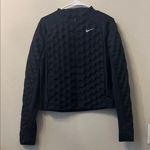 Nike Aeroloft Lightweight Puffer Jacket